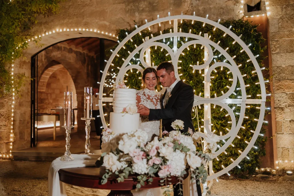SPOSI TAGLIANO LA TORTA A CASINA CALO'